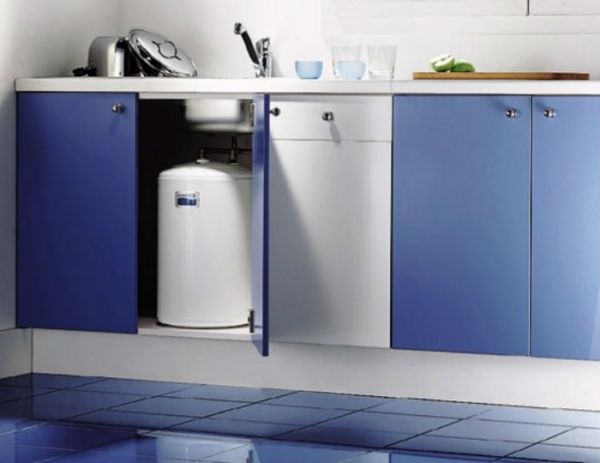 Водонагреватель на кухне